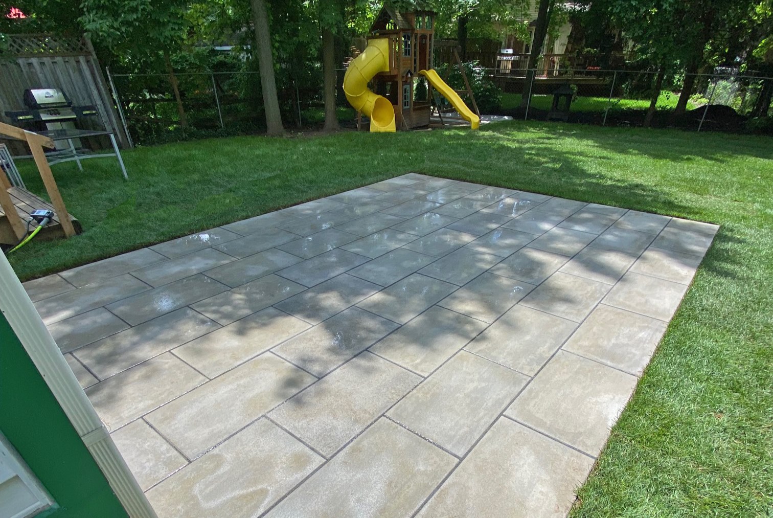 OUTDOOR LIVING SPACES
