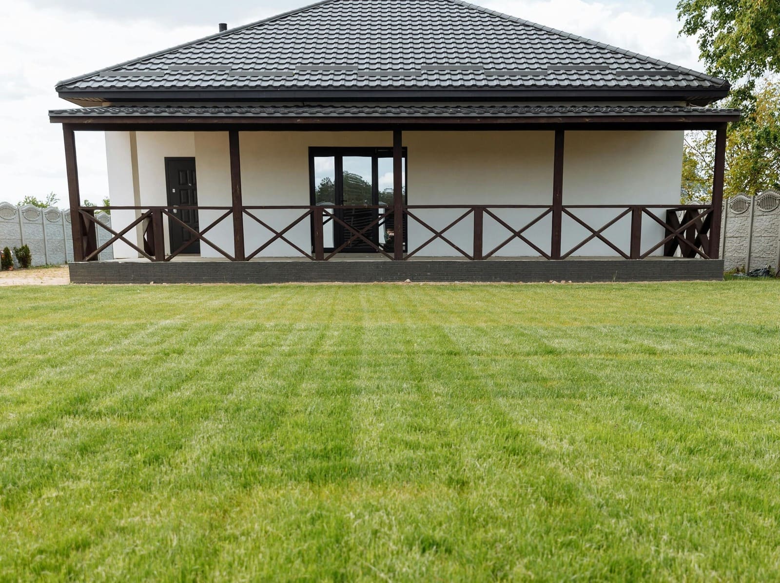 Lawn Mowing & Edging